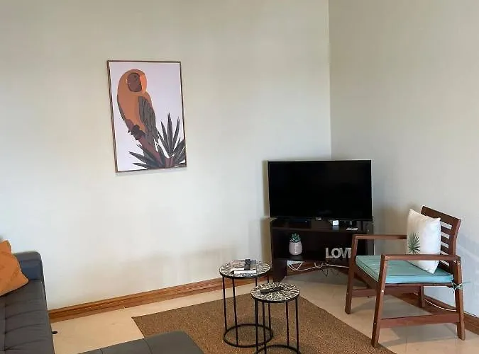 Title E Title - Oura Apartament