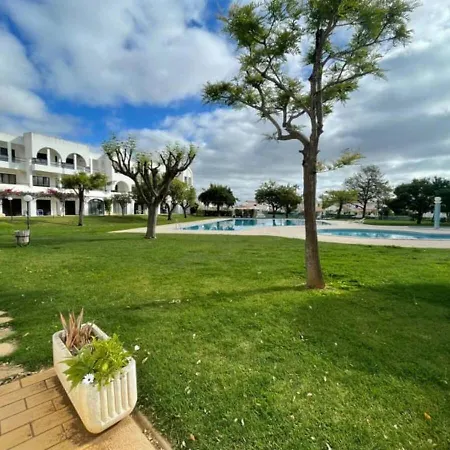 Apartment Title E Title - Oura *