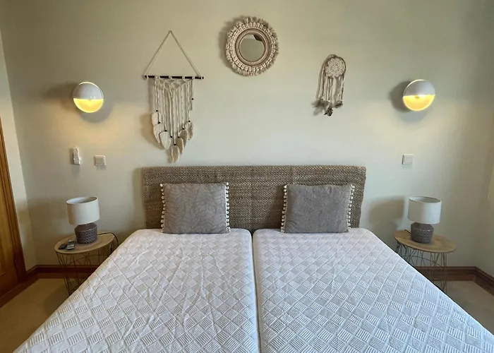 Title E Title - Oura Albufeira