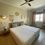 Apartment Title E Title - Oura *